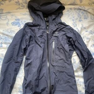 ARC’TERYX Beta Jacket